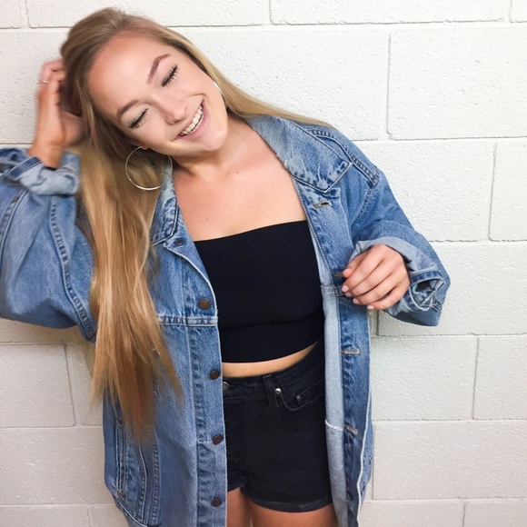 Meet your Posher, Abigail - Picture 1 of 1